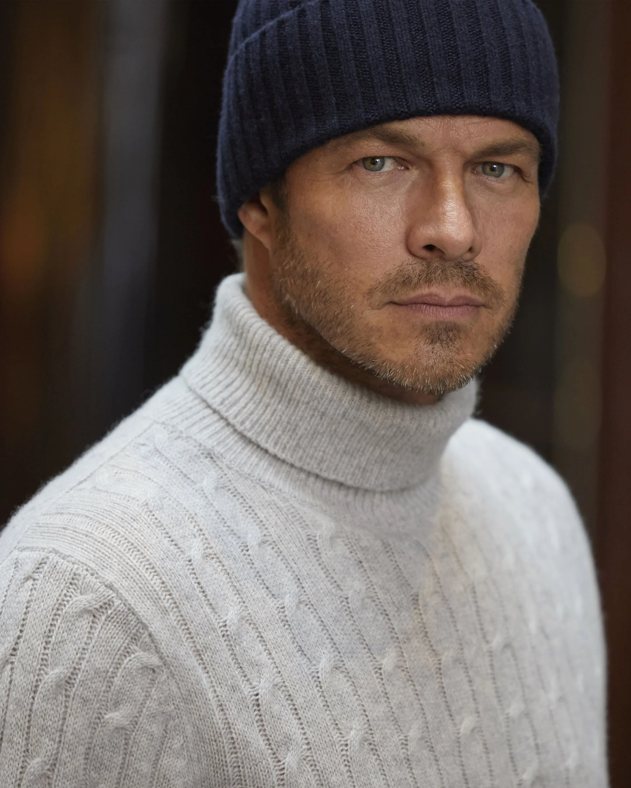 007 Chunky Ribbed Cashmere Hat Navy Blue