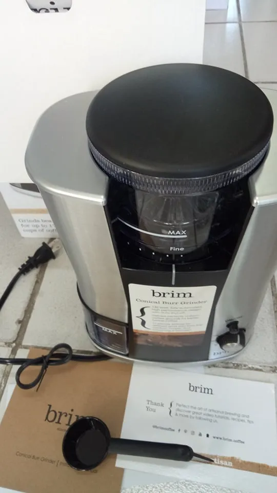 Brim Conical Burr Coffee Grinder, Uniformly Grinds Beans for 1-17 Cups of Coffee, Features Removable Bean Container, 17 Precise Grind Size Settings, and Convenient Auto Shut Off, Stainless Steel/Black 120V /AC 60Hz  130W