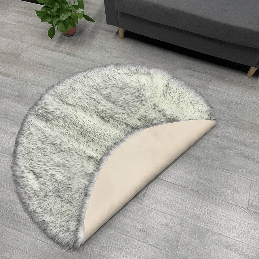 Grey Tipped Round Rug