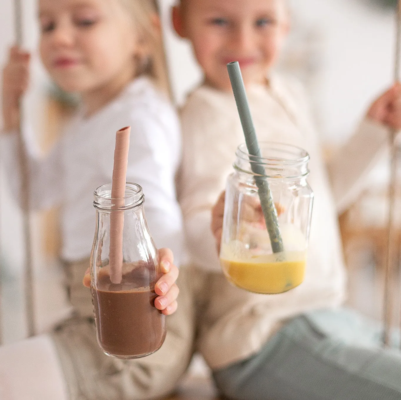 JBØRN Silicone Straws (Straight) x6 with Cleaning Brush & Pouch