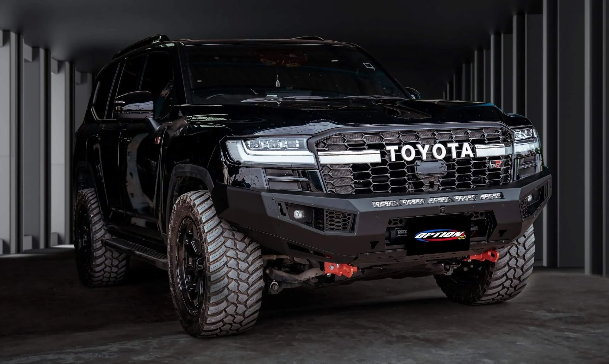 TOYOTA LC300 , V.1 FRONT WINCH BAR VX -