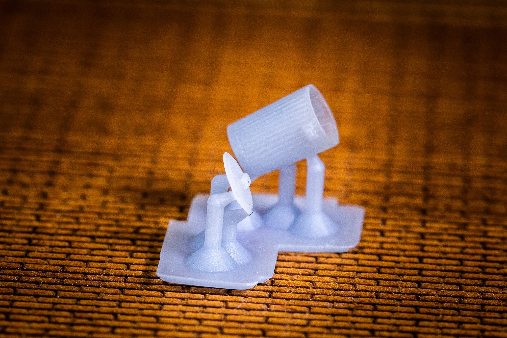 Trash Cans – 65 pack – HO Scale