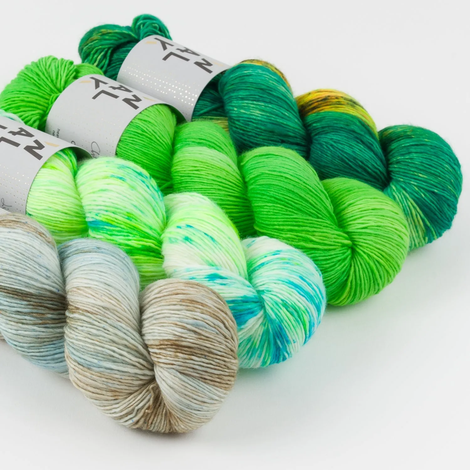 WESTKNITS KIT - FROSTY LAWN